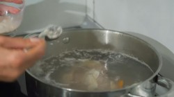 название картинки Суп солянка сборная мясная с колбасой и копченостями