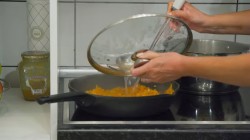 название картинки Суп солянка сборная мясная с колбасой и копченостями