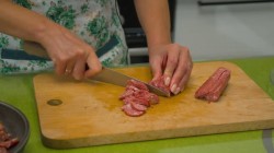название картинки Суп солянка сборная мясная с колбасой и копченостями
