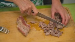 название картинки Суп солянка сборная мясная с колбасой и копченостями