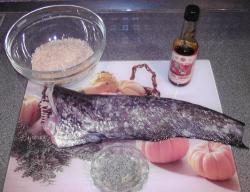 Сом запеченный