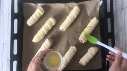 название картинки Сосиски в слоеном дрожжевом тесте