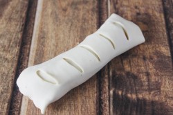 Сосиски в тесте из готового теста - шаг 3