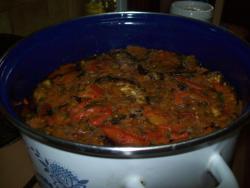 название картинки Горячая закуска - соте из баклажанов с помидорами и перцем