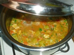 Курица тушеная с кабачками и помидорами соте - шаг 16