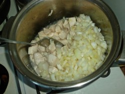 Курица тушеная с кабачками и помидорами соте - шаг 7