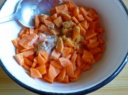 Курица тушеная с кабачками и помидорами соте - шаг 8