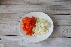 название картинки Соте из овощей с кабачками морковью перцем