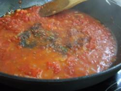 название картинки Соус с помидорами, болгарским перцем и чесноком