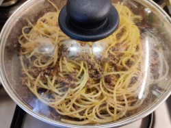 Спагетти с фаршем и томатной пастой - шаг 11 Спагетти с фаршем и томатной пастой - шаг 11