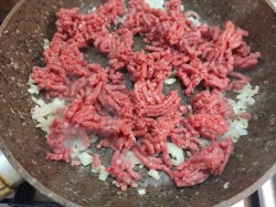 Спагетти с фаршем и томатной пастой - шаг 6 Спагетти с фаршем и томатной пастой - шаг 6