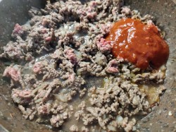 Спагетти с фаршем и томатной пастой - шаг 7 Спагетти с фаршем и томатной пастой - шаг 7