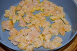 Спагетти с курицей в сливочном соусе