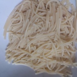 название картинки Спагетти с куриным филе в сметанном соусе в мультиварке