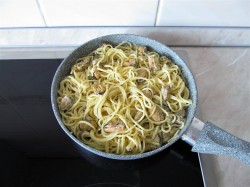 Спагетти с мидиями