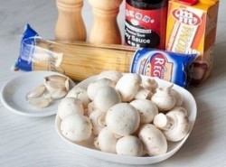 название картинки Спагетти с грибами в сливочном соусе