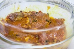 название картинки Стейк из говядины с абрикосовыми дольками