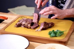 Стейк рибай на сковороде гриль