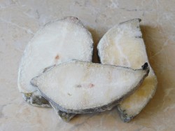 название картинки Стейк зубатки на сковороде