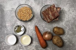 название картинки Гороховый суп с копчеными ребрышками классический