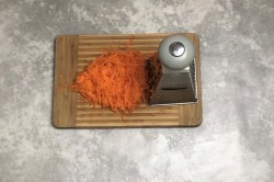 название картинки Гороховый суп с копчеными ребрышками классический