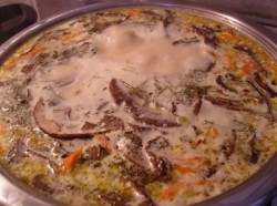 Суп грибной с сыром и сушёными грибами