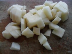 название картинки Суп из крапивы с яйцом и мясом