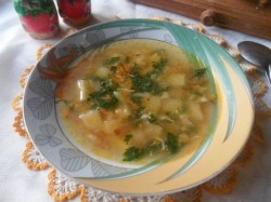 название картинки Суп из крапивы с яйцом и мясом