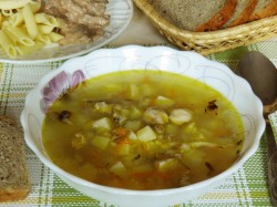 название картинки Суп из рыбных консервов с перловкой