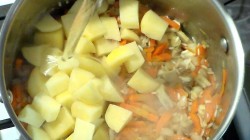 название картинки Суп с картошкой и фрикадельками