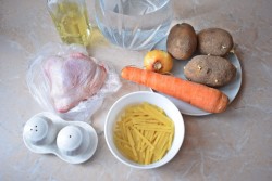 Суп с курицей и макаронами