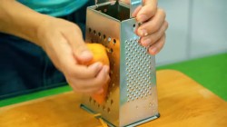 Суп-пюре из кабачка с томатами и сливками