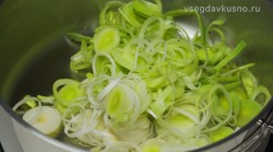 Суп-пюре из кабачков с базиликом