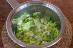 название картинки Суп-пюре из лука-порея