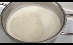 Суп пюре из шампиньонов со сливками и мускатным орехом