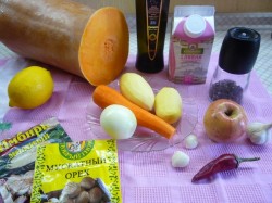 Суп пюре из тыквы с яблоками и мускатным орехом