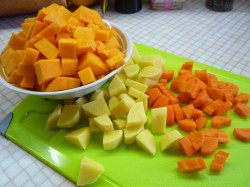 Суп пюре из тыквы с яблоками и мускатным орехом