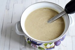 название картинки Суп пюре со сметаной грибной