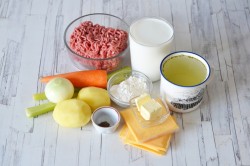 Чизбургер суп с фаршем и картошкой - шаг 1 Чизбургер суп с фаршем и картошкой - шаг 1