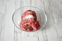 Суп с фрикадельками и фасолью консервированной