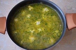 название картинки Суп с фрикадельками и вермишелью