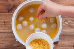 название картинки Суп с фрикадельками в мультиварке