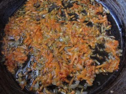 название картинки Суп с клецками, свининой, картошкой и болгарским перцем