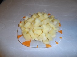 Суп с курицей и жареной лапшой-паутинкой