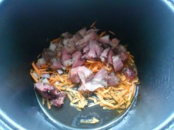 Суп с мясом в мультиварке - шаг 2 Суп с мясом в мультиварке - шаг 2