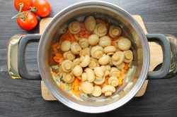 название картинки Суп из консервированных шампиньонов с перловкой