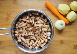 название картинки Суп с плавленым сыром и лесными опятами