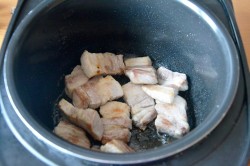 название картинки Суп с рисом и ребрышками в мультиварке