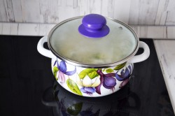 название картинки Суп щи из квашеной капусты с курицей