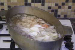 Суп шурпа из говядины в казане